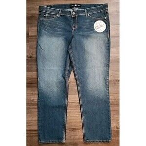 Source Of Wisdom NWT Women's Jeans Size 40x30 Straight  Stretch Embroidered